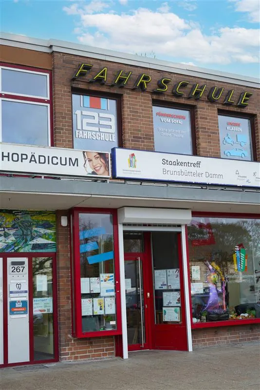 Filiale der 123fahrschule als Außenansicht von Berlin Staaken